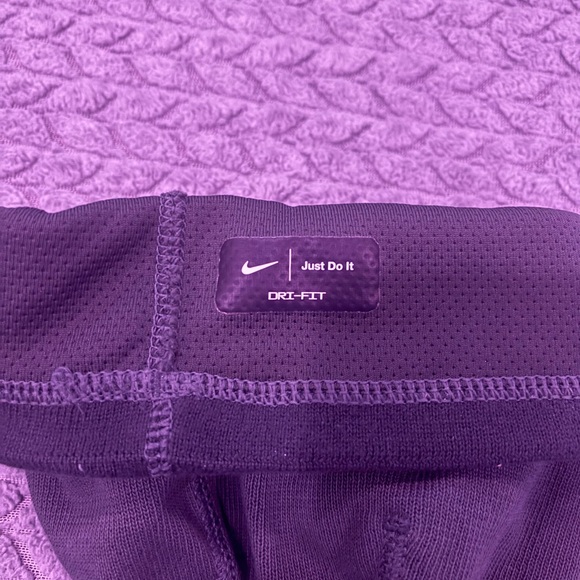 Nike Black Knit Hat Winter Essential - Picture 3 of 4